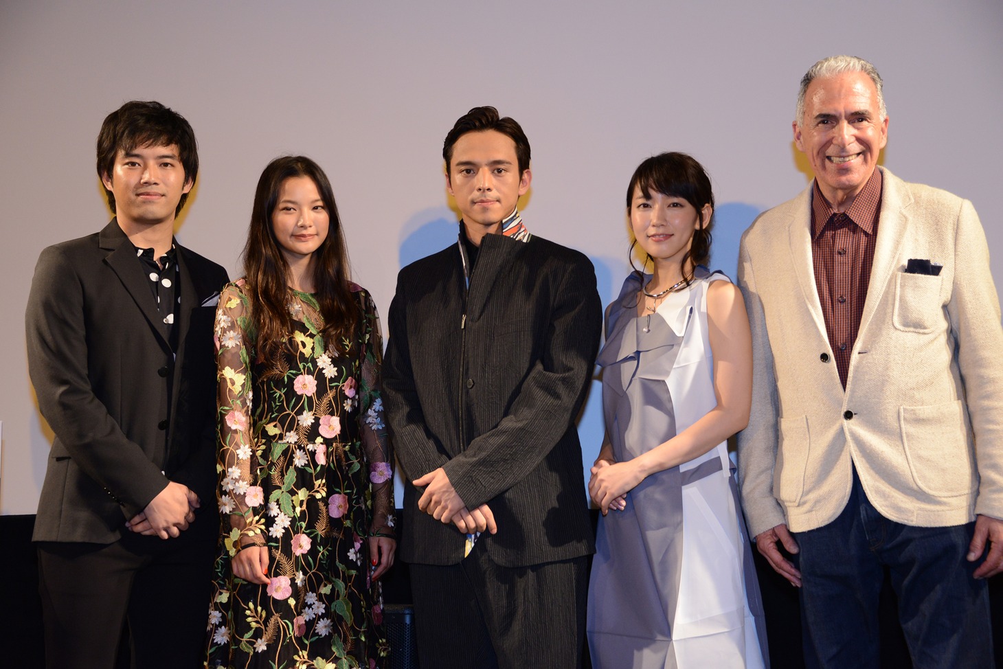 「STAR SAND-星砂物語-」初日舞台挨拶の様子。