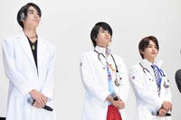 左から松本享恭、飯島寛騎、瀬戸利樹。