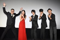 「闇金ドッグス6」初日舞台挨拶の様子。