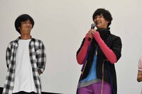 左から中澤祥次郎、甲斐翔真。