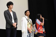 左から岩永徹也、小野塚勇人、黒崎レイナ。