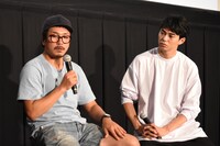 ヤン・イクチュン（左）と東出昌大（右）。