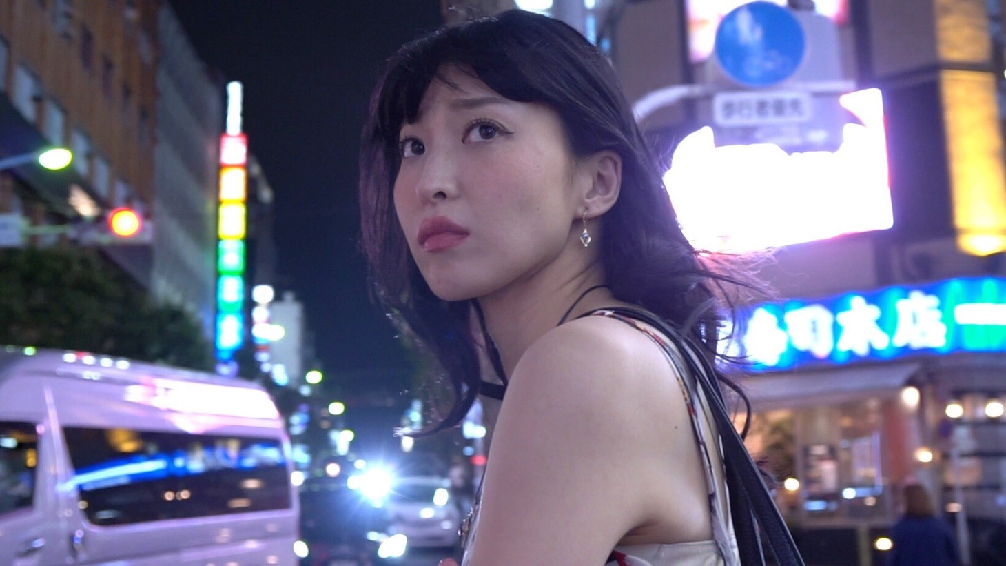 「今夜新宿で、彼女は、」
