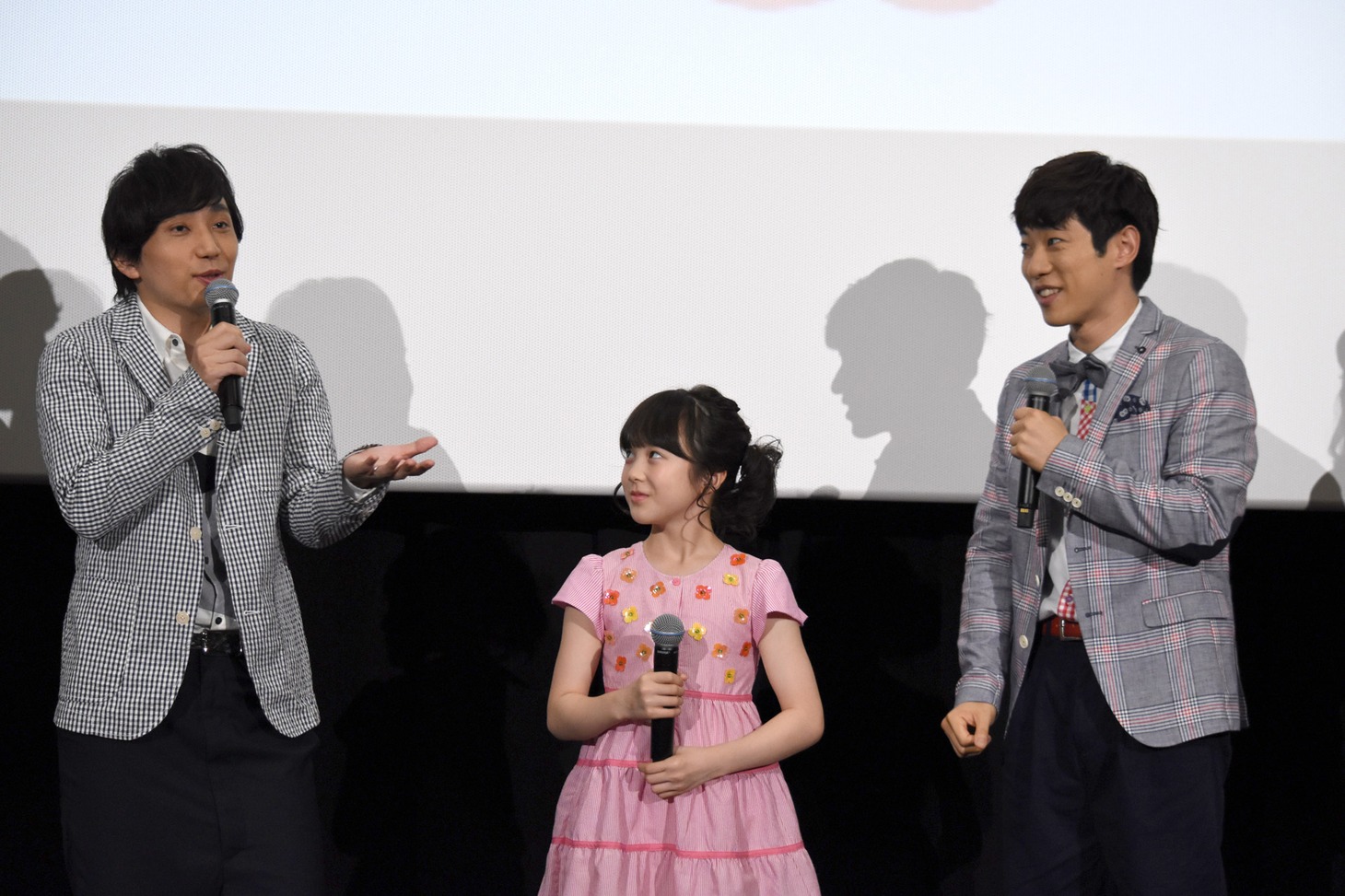 「映画くまのがっこう パティシエ・ジャッキーとおひさまのスイーツ」「映画ふうせんいぬティニー なんだかふしぎなきょうりゅうのくに！」完成披露の様子。