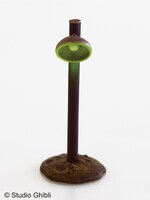 「となりのトトロ ポーズがいっぱいコレクション トトロ」ボックスセット購入者にプレゼントされる電灯フィギュア。