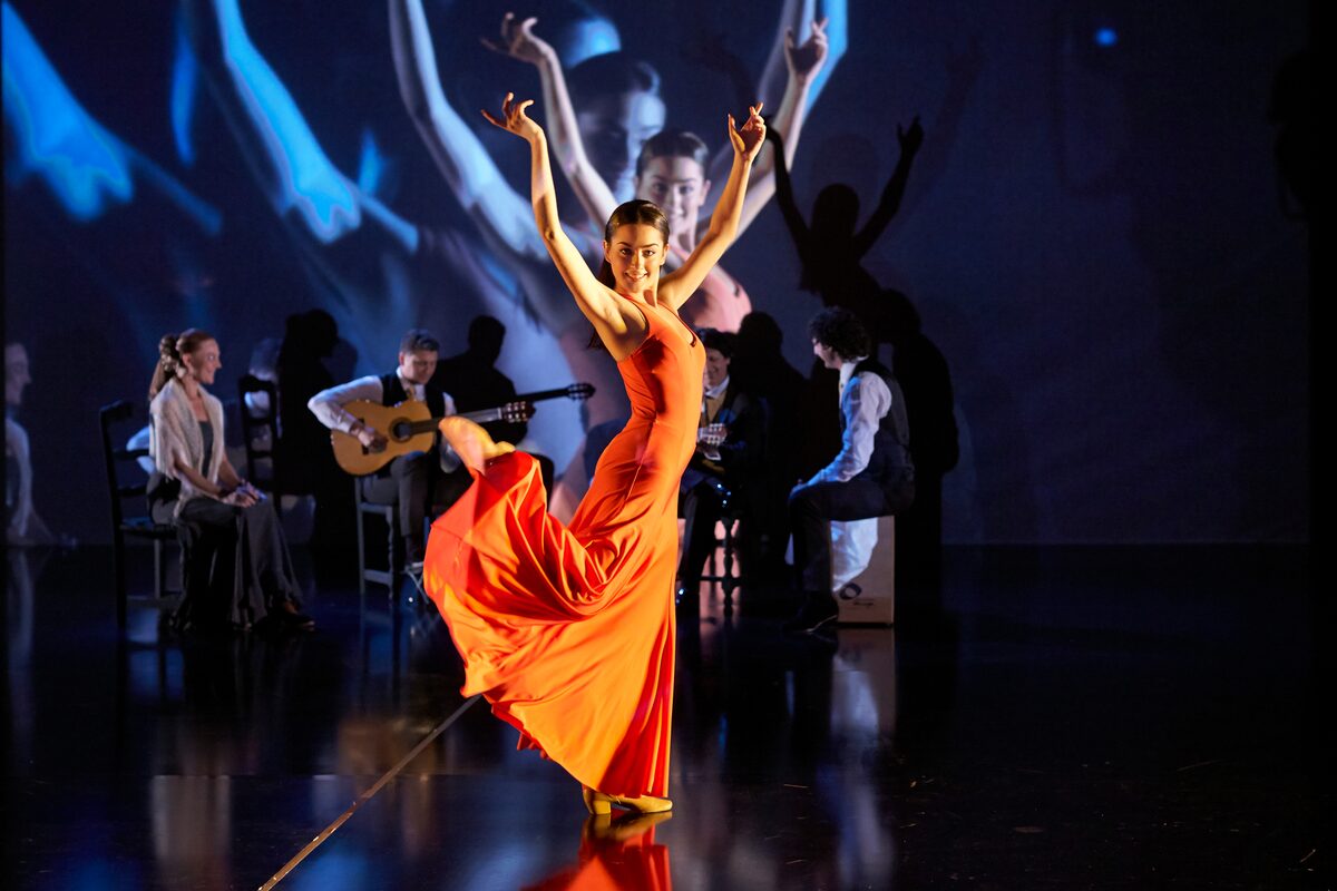 J ビヨンド フラメンコ 華麗なダンス捉えた特別映像が公開 映画ナタリー J ビヨンド フラメンコ 華麗なダンス捉えた特別映像が公開 映画ナタリー