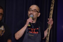 熱弁する西村喜廣。