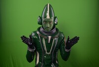 「蠱毒 ミートボールマシン」より、斎藤工演じる“謎の宇宙人”。