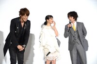 左から宮野真守、広瀬すず、菅田将暉。