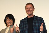 左からジャッキーちゃん、レニー・ハーリン。