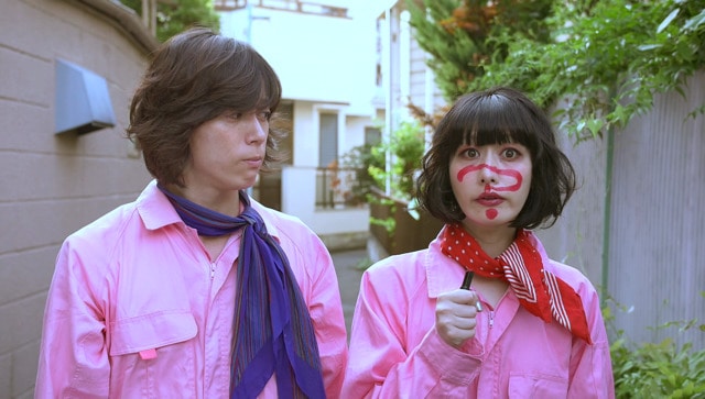 鳥居みゆき×塩谷瞬「ヴィヴィアン武装ジェット」公開、予告編に個性的なキャラ登場