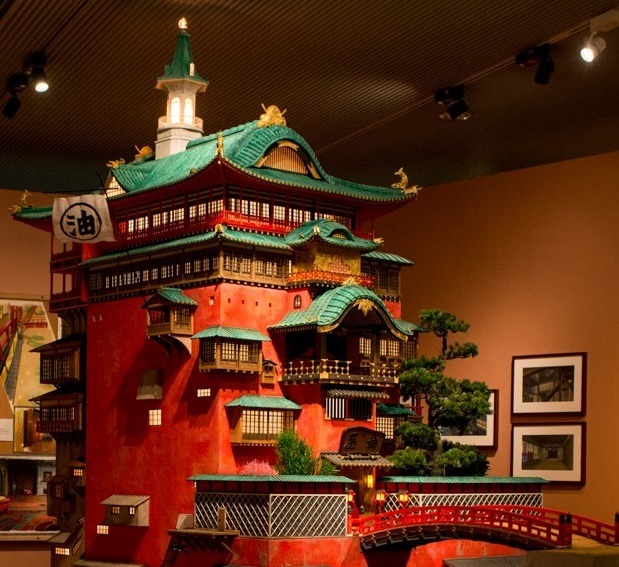 「千と千尋の神隠し」より、油屋の立体模型。(c)2001 Studio Ghibli・NDDTM