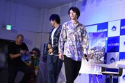 奥から一ノ瀬ワタル、鈴木貴之、山田裕貴。