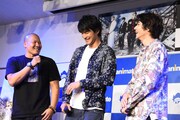 左から一ノ瀬ワタル、鈴木貴之、山田裕貴。