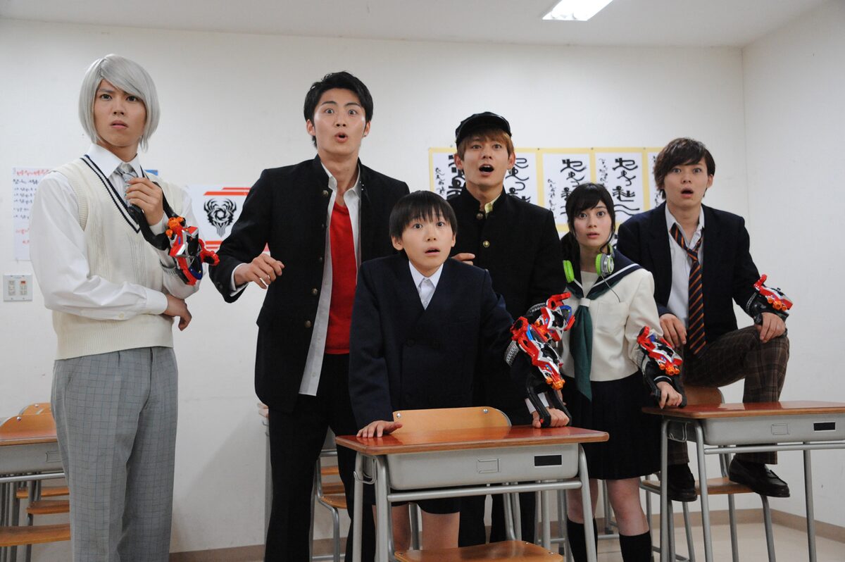 キュウレンジャー スピンオフ学園ドラマ予告編 山本康平や伊藤陽佑も参加 映画ナタリー キュウレンジャー スピンオフ学園ドラマ予告編 山本康平や伊藤陽佑も参加 映画ナタリー