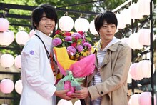 左から飯島寛騎、犬飼貴丈。