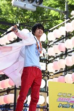 仮面ライダーエグゼイド ムテキゲーマーの変身を披露する飯島寛騎。