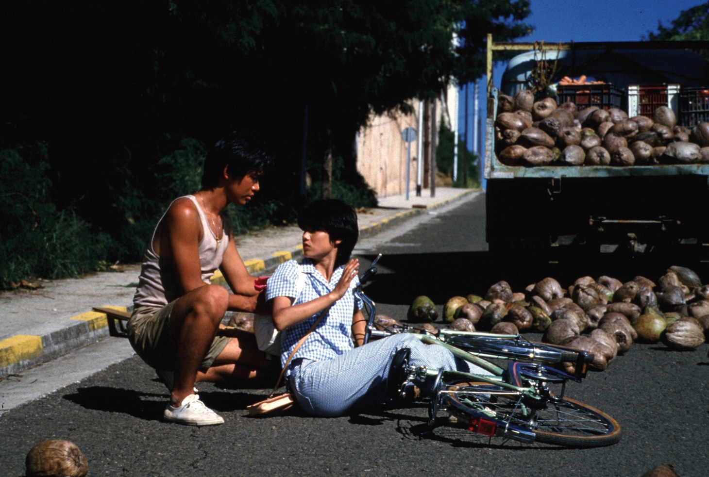 「天国にいちばん近い島」 (c)1984 KADOKAWA