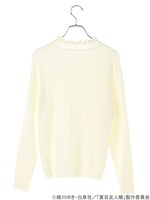 「夏目友人帳 フリルハイネックニットプルオーバー」のオフホワイト。