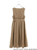 「夏目友人帳 ノースリーブワンピース」のグレージュ。