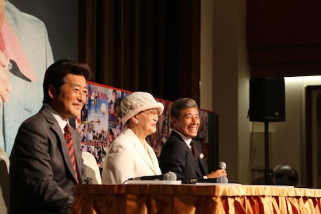 石原裕次郎記念館の閉館セレモニーの様子。