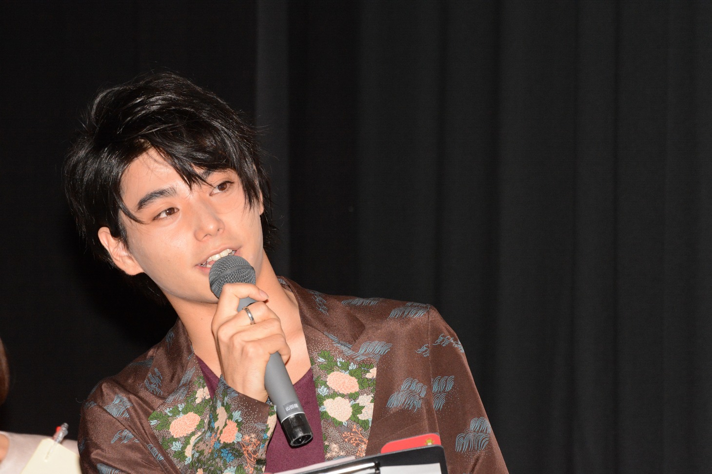 村上虹郎