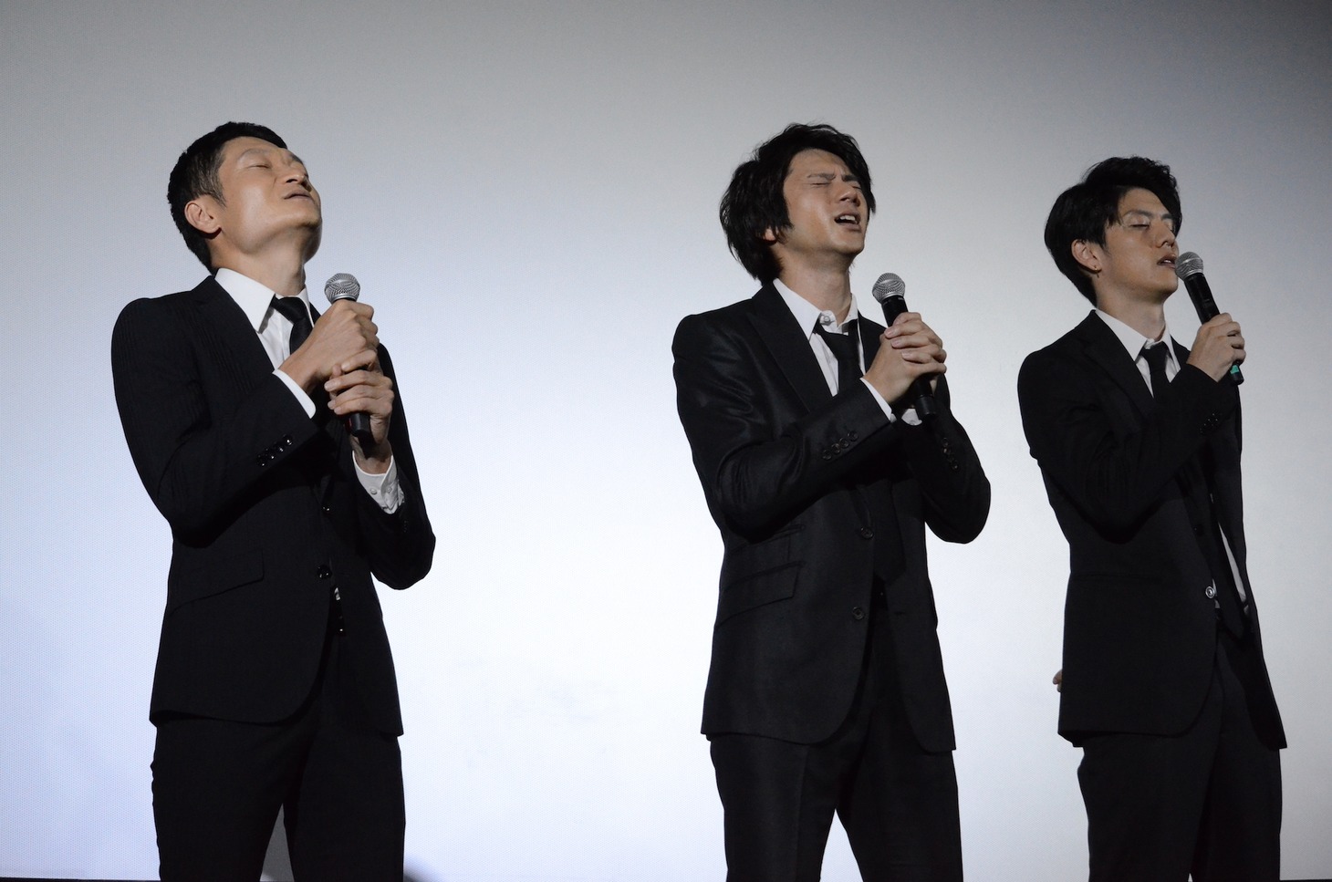自分が選ばれるよう願う加藤歩（左）、山田裕貴（中央）、青木玄徳（右）。