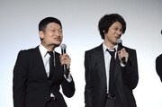 「悔しいです！」と叫ぶ加藤歩（左）、山田裕貴（右）。