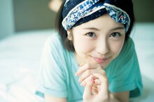 「浜辺美波写真集 voyage」中面