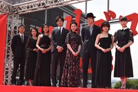 「ユリゴコロ」レッドカーペットイベントの様子。