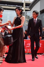 左から木村多江、熊澤尚人。