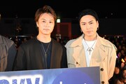左からTAKAHIRO、登坂広臣。