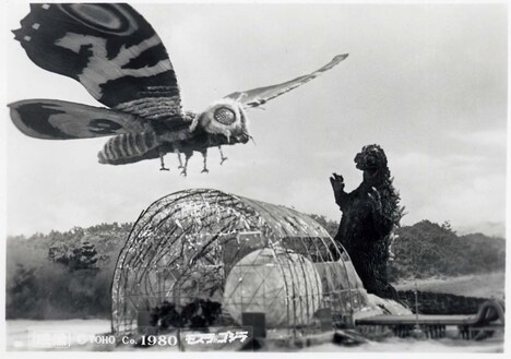 「モスラ対ゴジラ」 (c)1964 TOHO CO.,LTD.