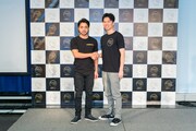 ミーアンドスターズの取締役CIOに就任した山田孝之（左）と代表取締役社長兼CEOの佐藤俊介氏（右）。