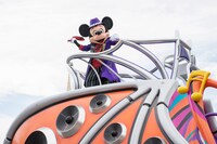 東京ディズニーランドの「ハロウィーン・ポップンライブ」（2016年の様子）。