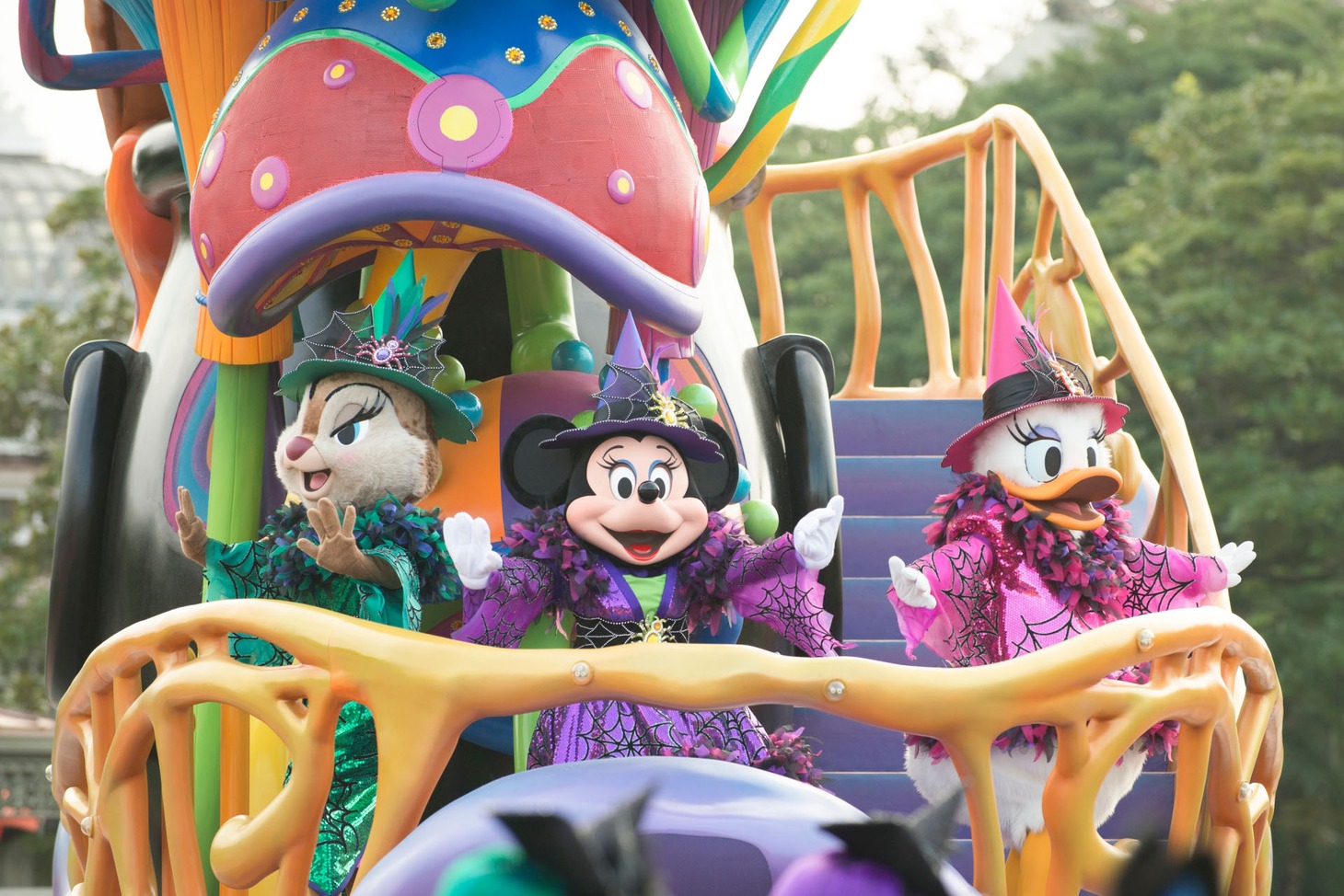 東京ディズニーランドの「ハロウィーン・ポップンライブ」（2016年の様子）。