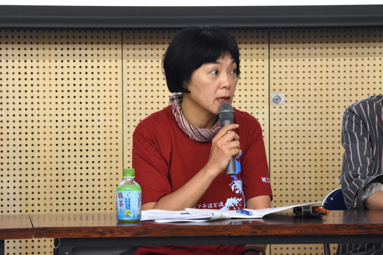 塩崎登史子