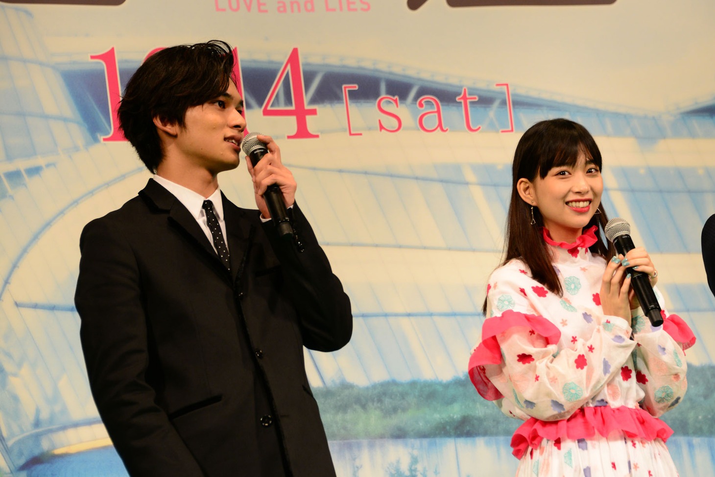 “最良”の相手の発表を待つ北村匠海（左）と森川葵（右）。