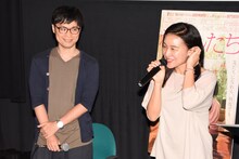 左から荻上チキ、ユン・ガウン。