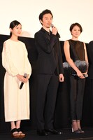 「散歩する侵略者」初日舞台挨拶の様子。