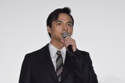 ズボンのファスナーが開いていることがあまりに多いため、イベント登壇前にはスタイリストによる“チャックチェック”が行われるという満島真之介。