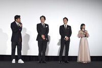 「三度目の殺人」初日舞台挨拶の様子。