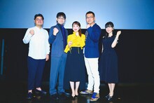 「機動戦士ガンダム THE ORIGIN 激突 ルウム会戦」の公開2週目舞台挨拶の様子。左から谷口理、喜山茂雄、潘めぐみ、三宅健太、茅野愛衣。