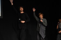 左から平沼紀久、佐藤大樹。