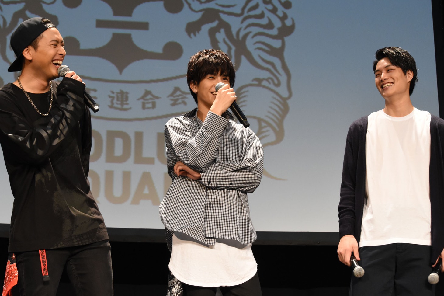 左から山下健二郎、岩田剛典、鈴木伸之。