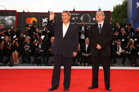 左から北野武、森昌行。