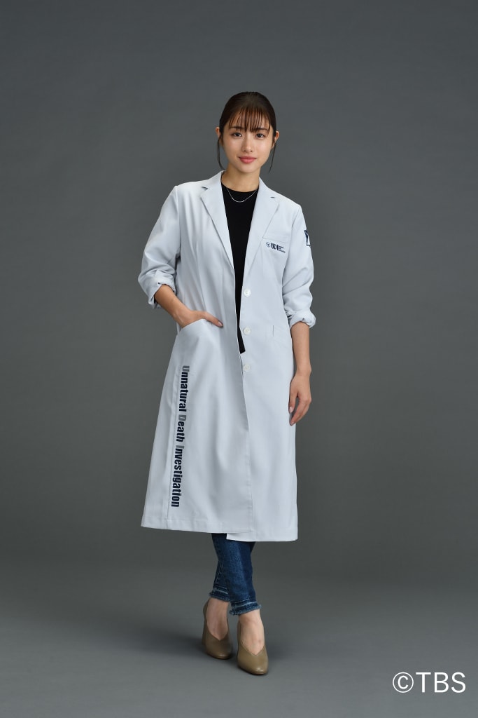 石原さとみ演じる“法医解剖医”の三澄ミコト。