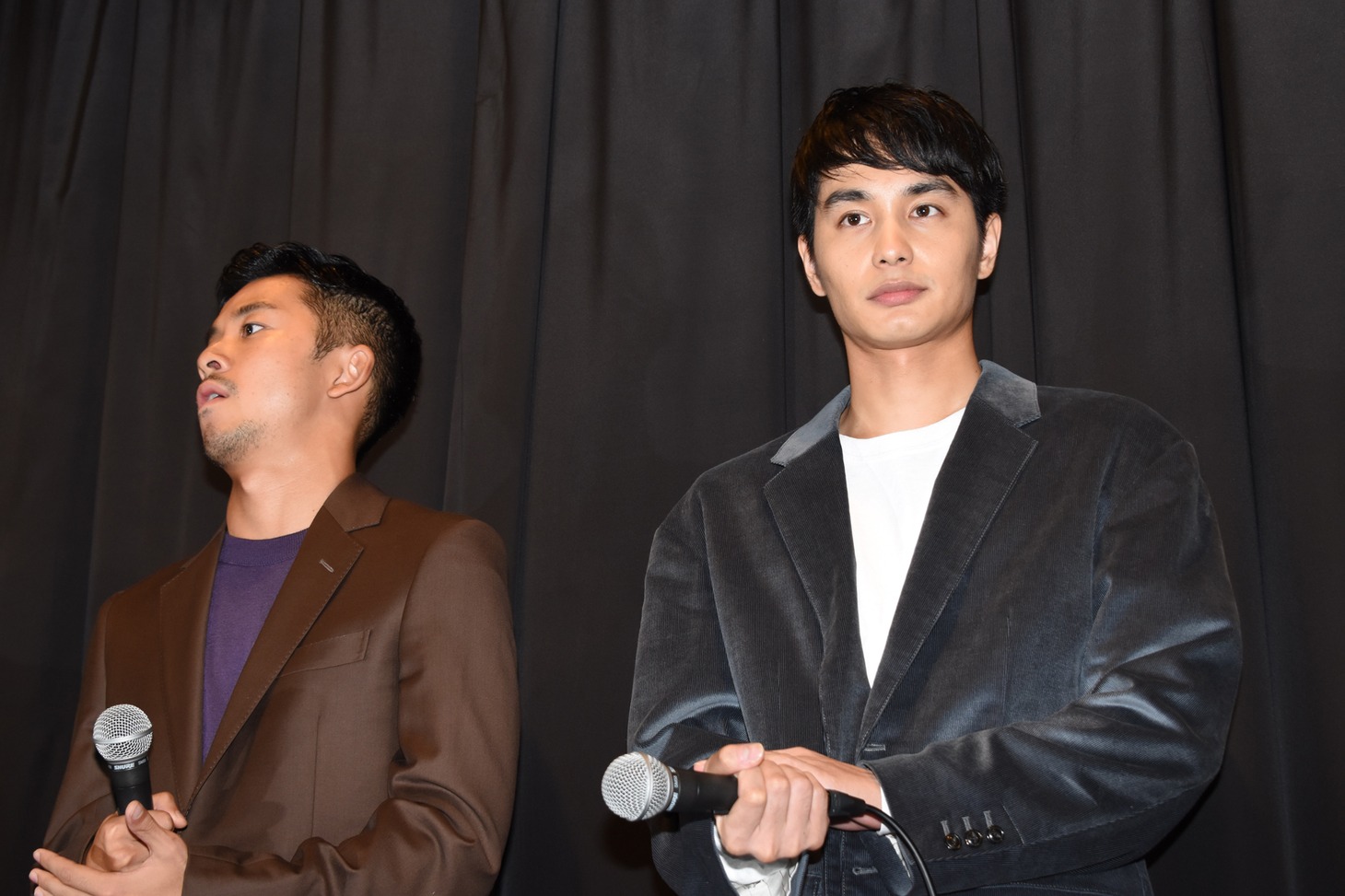 左から太賀、中村蒼。
