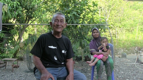 「8月のアチェでアリさんと話す」