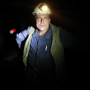 タル・ベーラ監修の記録映画「鉱 ARAGANE」予告、坑夫たちの姿映し出す